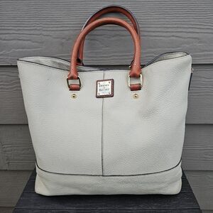 Dooney & Bourke Handbag Tan Beige Pebble Grain Chelsea Purse Thick Vintage Bag